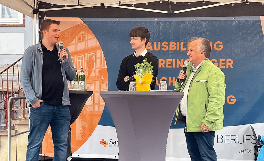 Karrieremesse im Regen